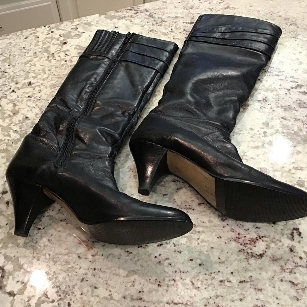 Saks Fifth Avenue, vintage black leather boots